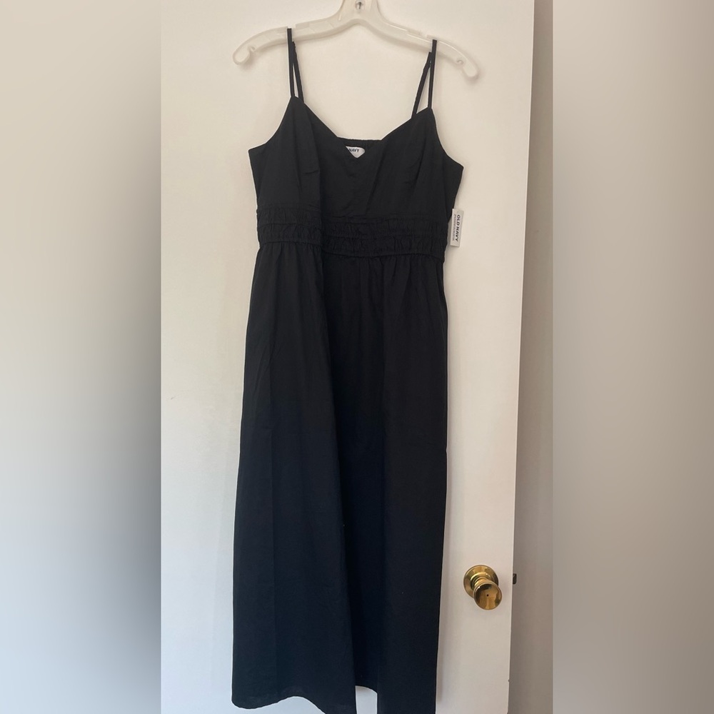 Old navy waist defined cami midi dress. NWT